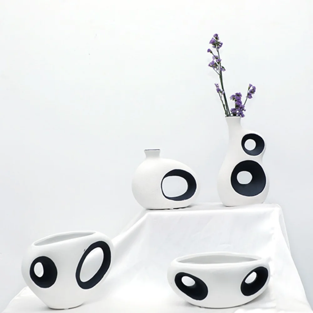 The Oreo Ceramic Vase