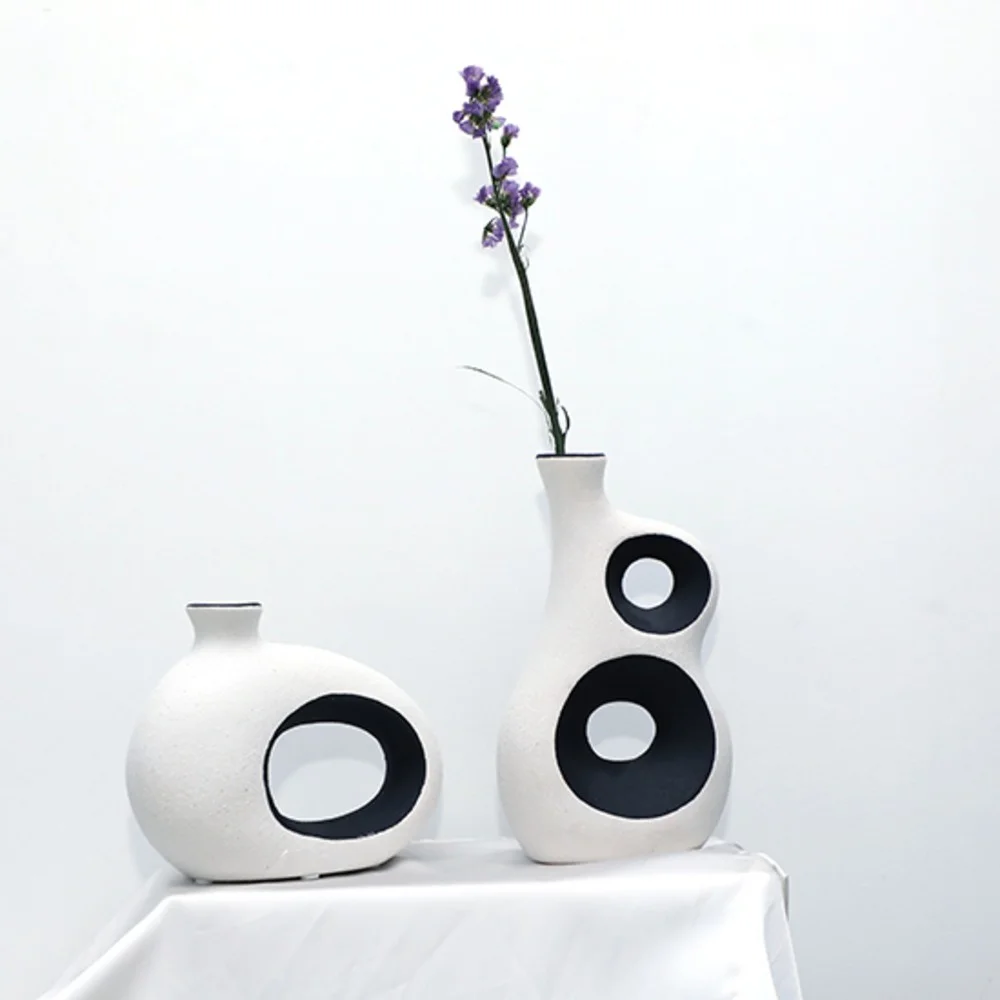 The Oreo Ceramic Vase - 4
