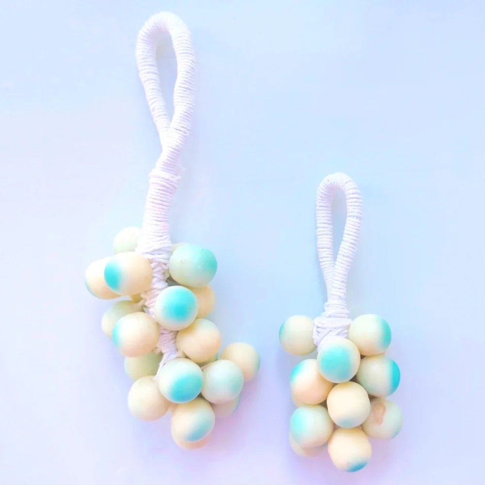blue grapes